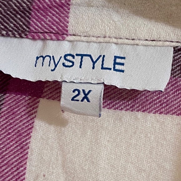 Women’s long sleeve plaid flannel shirt - Picture 2 of 2